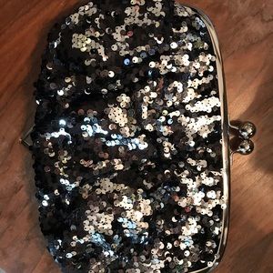 Sequin clutch